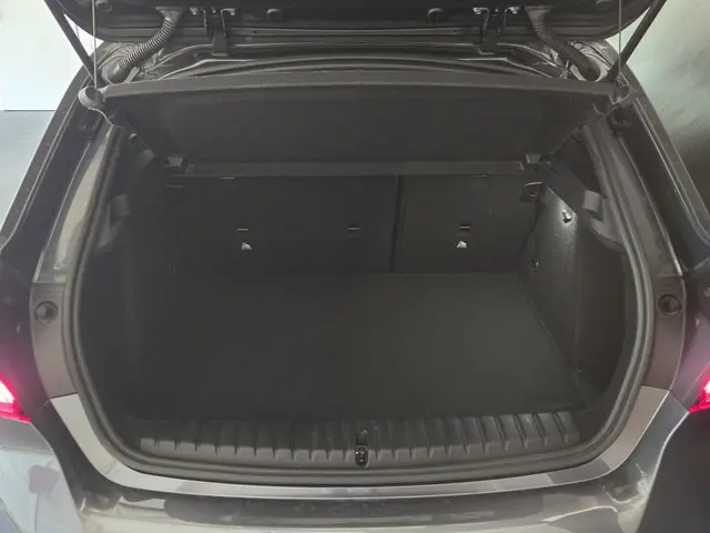 BMW 1 Serie 118i High Executive Edition 2019 Benzine 15