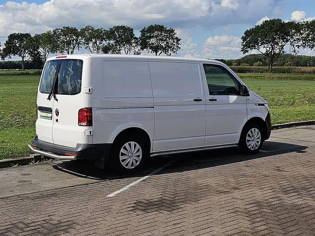 Volkswagen Transporter 2.0 TDI 2021 Diesel 3