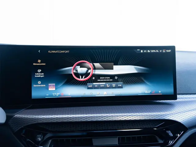 BMW 4 Serie 420i Coupé M Sport Pro 2025 Benzine 35