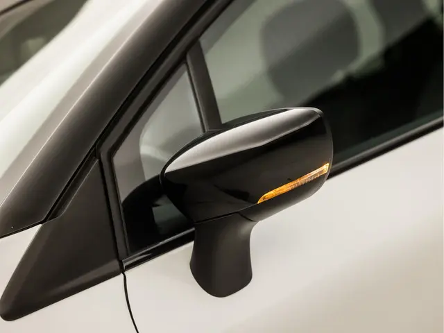 Renault Captur 0.9 TCe Intens Sport 2019 Benzine 28