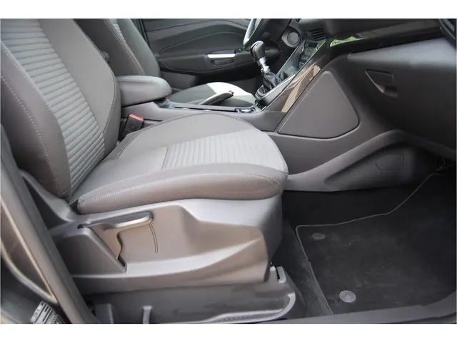 Ford C-MAX 1.0 EcoBoost 125PK Titanium 2016 Benzine 29