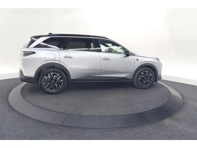 Peugeot 5008 HYbrid 145 e-DCS6 GT 2025 Hybride Benzine 8