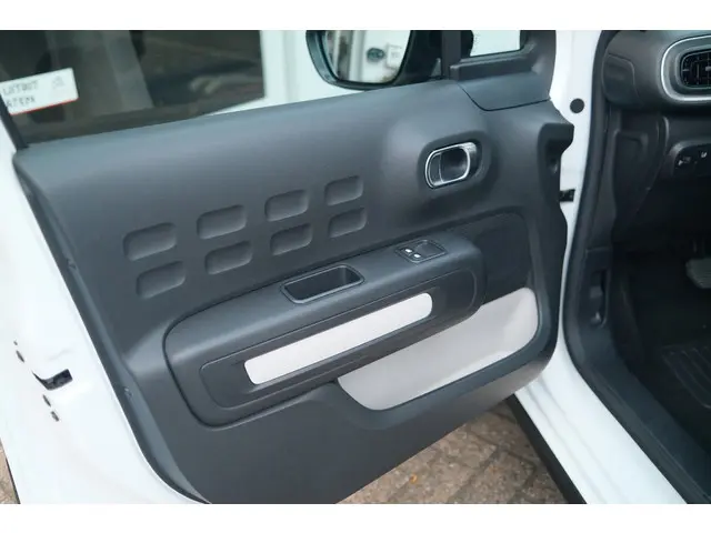 Citroën C3 PT 110 Feel Automaat-6 2018 Benzine 23