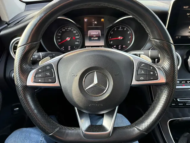 Mercedes-Benz GLC 250 4MATIC Premium 2019 Benzine 7