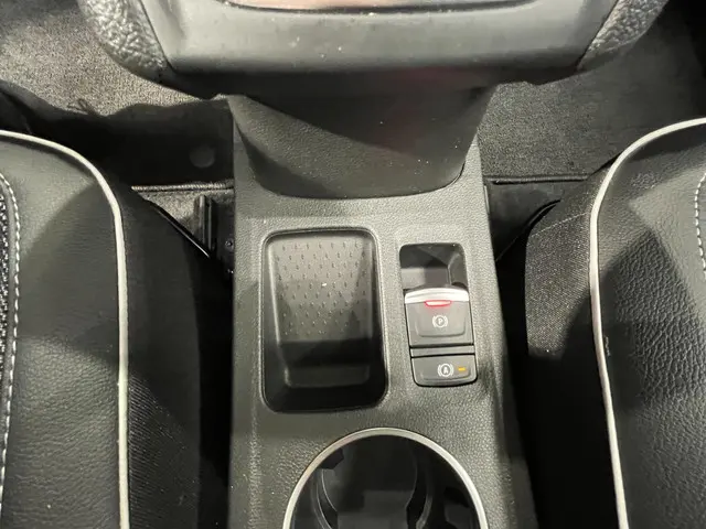 Renault Captur 1.3 TCe 140 Intens 2022 Benzine 27