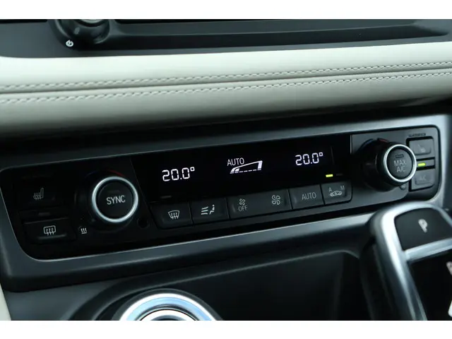 BMW i8 1.5 2015 Hybride Benzine 24