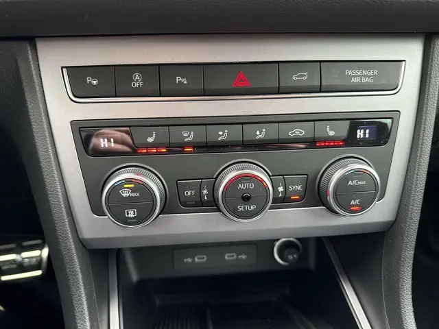 SEAT Ateca 1.5 TSI FR Business Intense 2026 Benzine 14