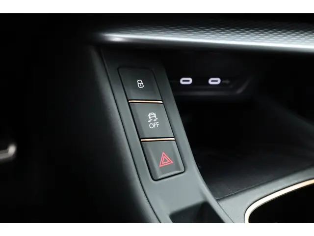 CUPRA Terramar 1.5 eTSI 2025 Benzine 30