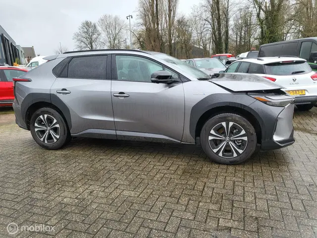 Toyota bZ4X Dynamic 73 kWh 2023 Elektrisch 14