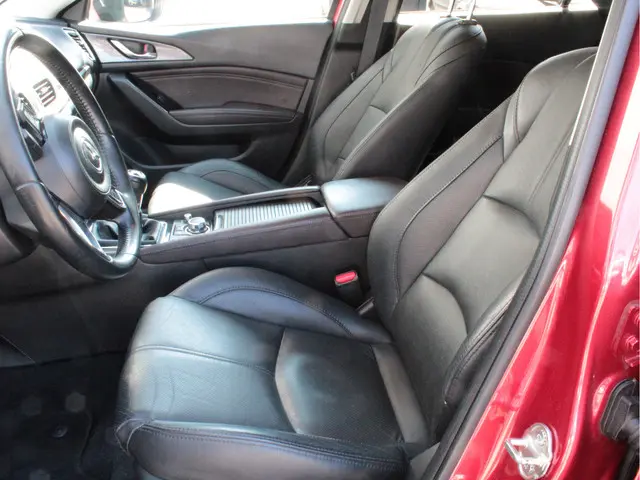 Mazda 3 2.0 SkyActiv-G 120 GT-M 2018 Benzine 12