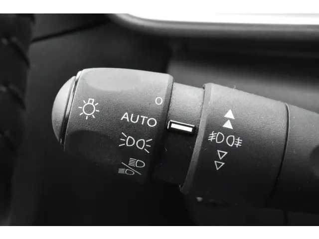 Citroën C3 PureTech 110 EAT6 Shine 2021 Benzine 16