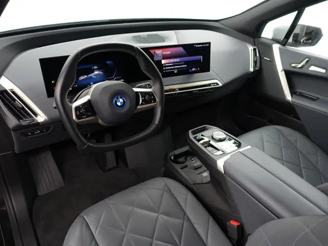 BMW iX xDrive40 M Sport Plus 77 kWh- 2023 Elektrisch 2