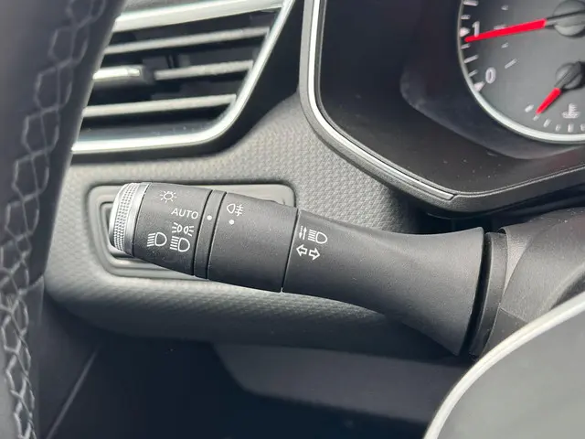Renault Clio TCe 90 Zen 2020 Benzine 16