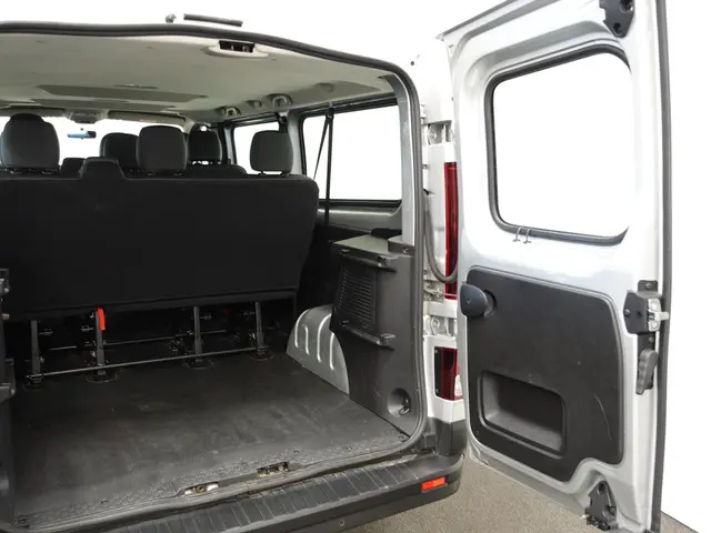 Renault Trafic Passenger 2.0 dCi 120 L2H1 2019 Diesel 28