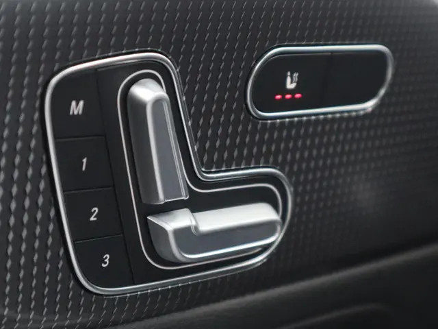 Mercedes-Benz GLA 250 e AMG Line 2021 Hybride Benzine 18