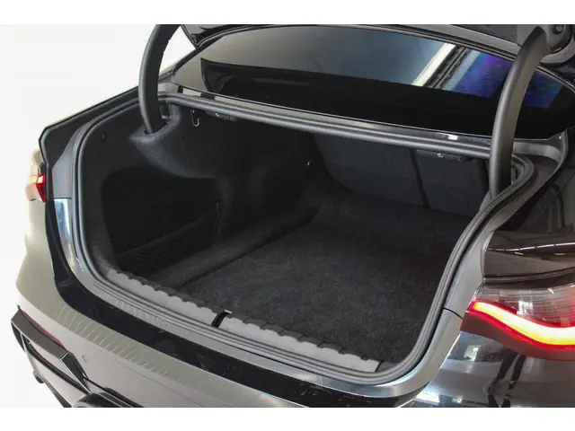 BMW 4 Serie Coupé 430i High Executive 2023 Benzine 16