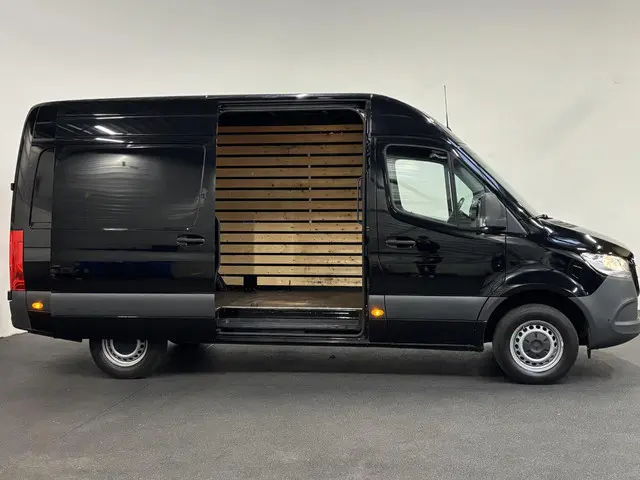 Mercedes-Benz Sprinter 315 1.9 CDI L2H2 2024 Diesel 12
