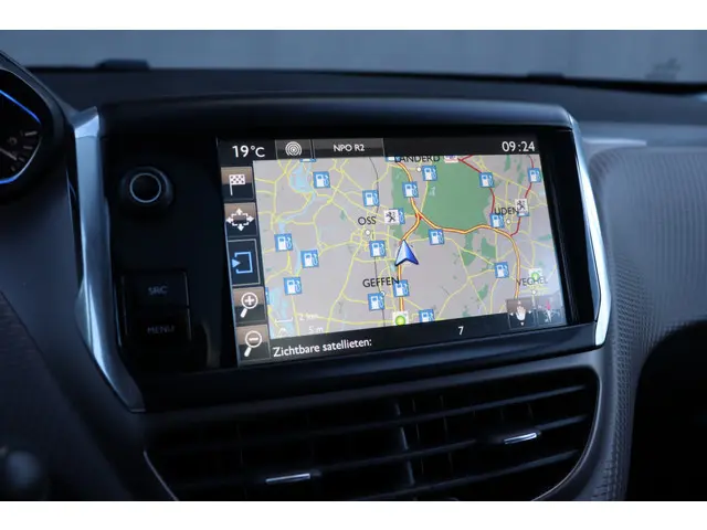 Peugeot 2008 1.2 Automaat Allure 2016 Benzine 12