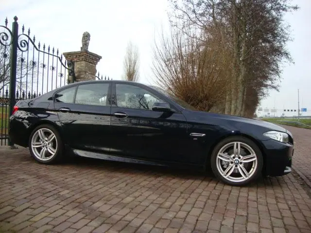 BMW 5 Serie 520i High Executive 2016 Benzine 4