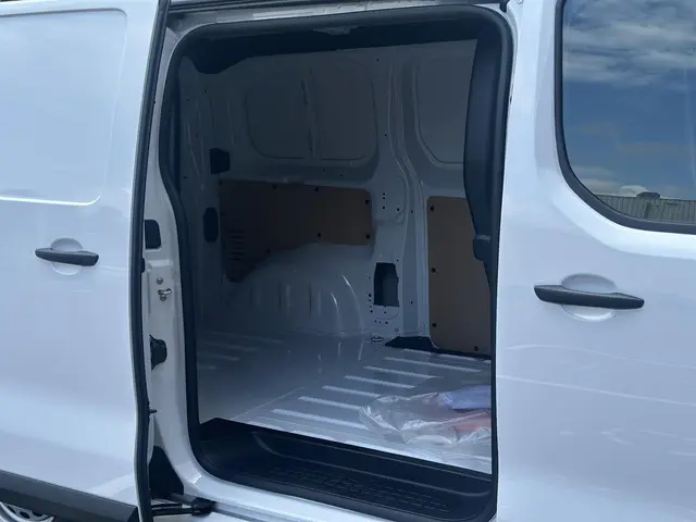 Peugeot Expert e-Expert Long 75 kWh 2025 Elektrisch 28