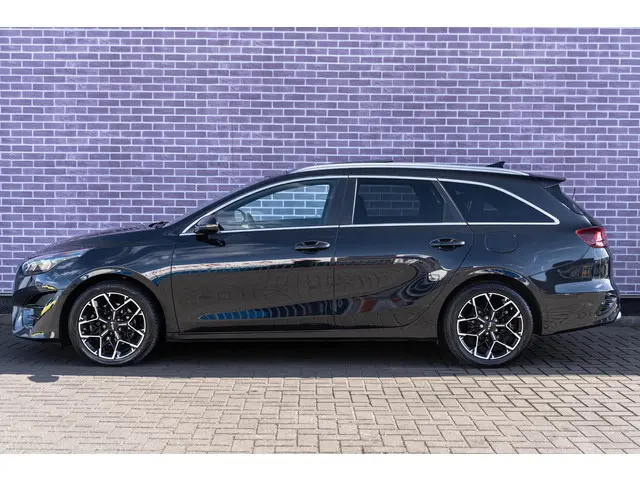 Kia Ceed Sportswagon 1.5 T-GDi GT-PlusLine 2022 Benzine 25