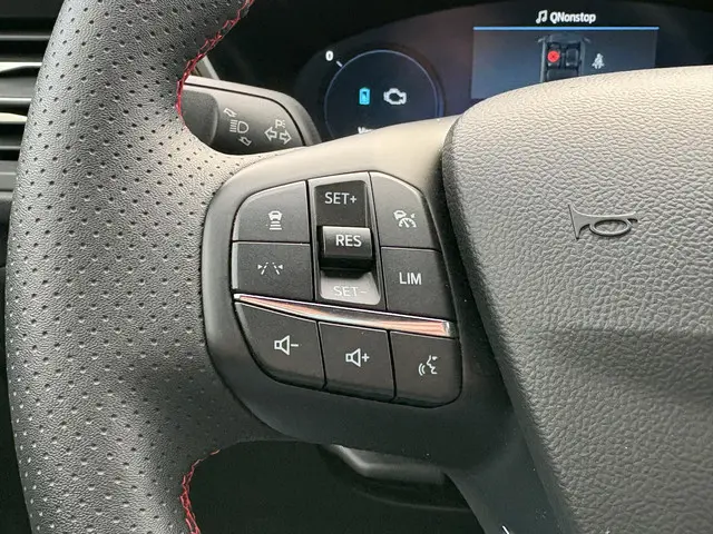 Ford Kuga 2.5 PHEV ST-Line X 2025 Hybride Benzine 20