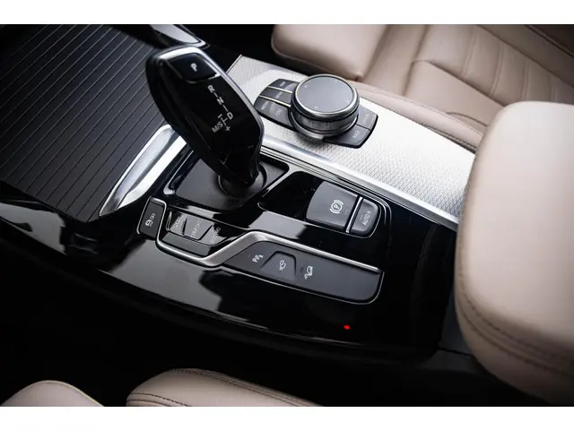 BMW X3 xDrive20i High Executive Edition 2020 Benzine 14