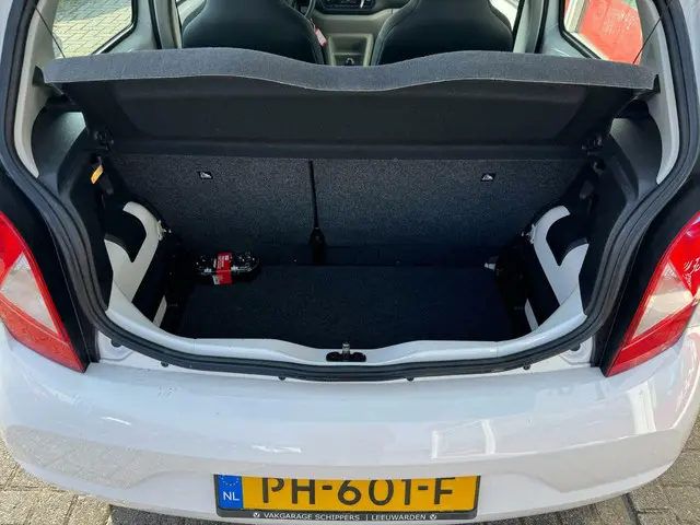 SEAT Mii 1.0 Style Intense 2017 Benzine 25