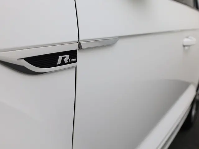Volkswagen T-Roc 1.5TSI/150PK R Line DSG 2022 Benzine 36