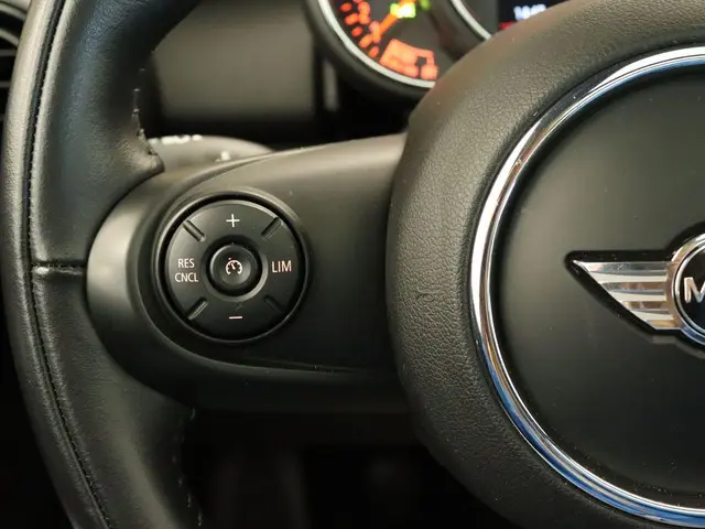 MINI One 1.2 Business 2017 Benzine 21
