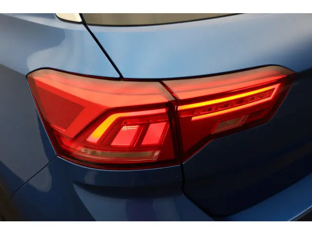 Volkswagen T-Roc 1.5 TSI Style Business 2018 Benzine 27