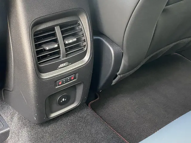 Ford Kuga 2.5 PHEV ST-Line X 2024 Hybride Benzine 20