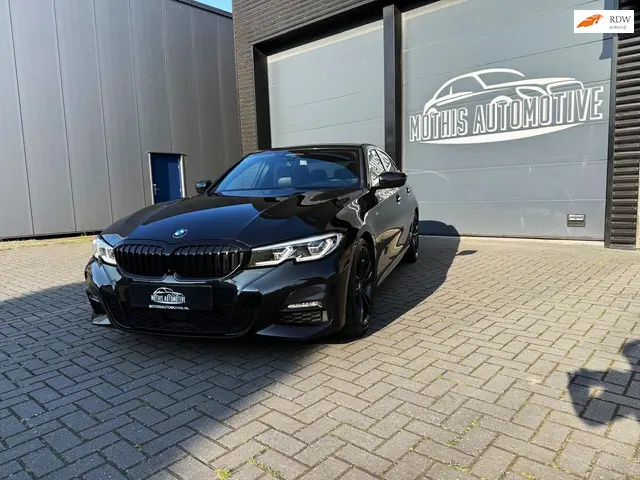 BMW 3 Serie 330i High Executive M Line 2019 Benzine