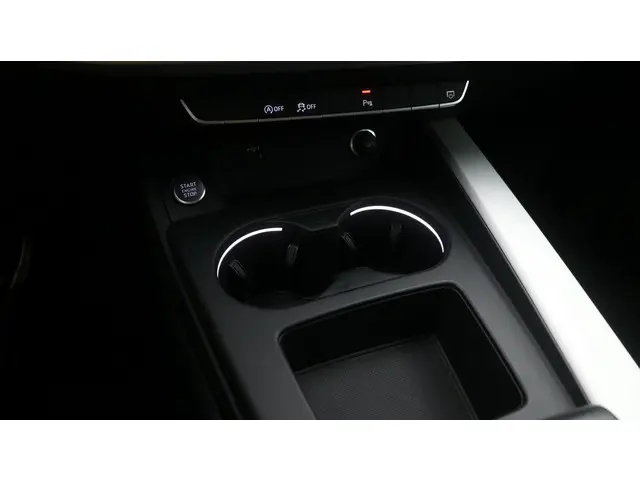 Audi A4 Avant 35 TFSI 150pk Competition 2021 Benzine 22