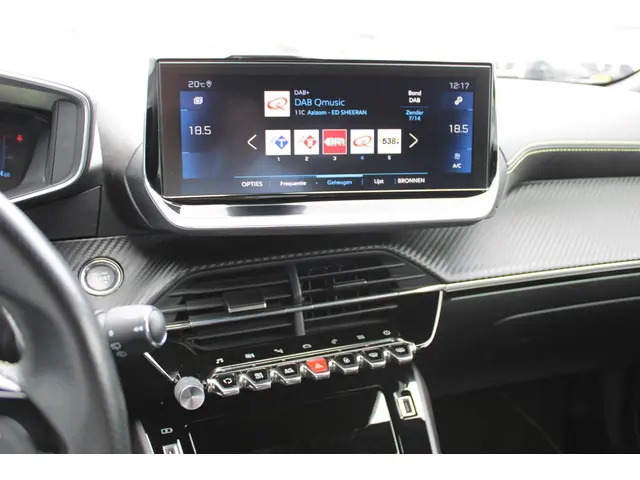 Peugeot 2008 1.2 PureTech GT-Line 2021 Benzine 15
