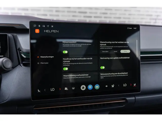 Lynk & Co 08 1.5 More 2025 Hybride Benzine 28