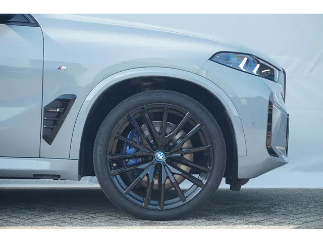 BMW X5 xDrive50e 2024 Hybride Benzine 4