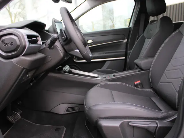 Jeep Avenger 1.2 e-Hybrid Summit 2025 Hybride Benzine 13