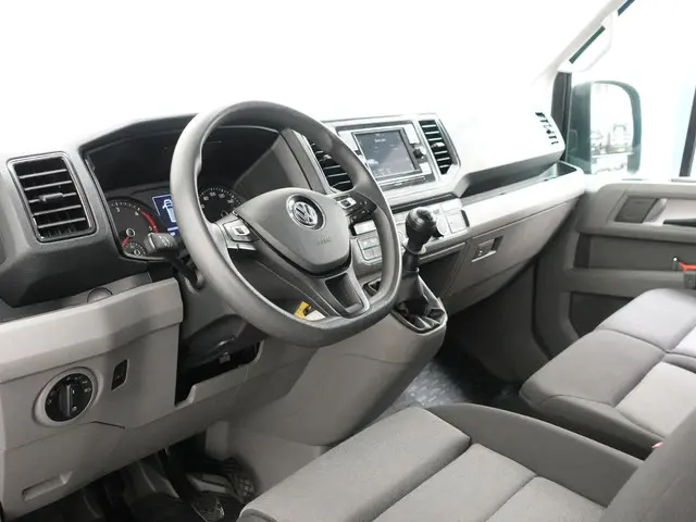 Volkswagen Crafter 30 2.0 TDI L3H3 Highline 2022 Diesel 18