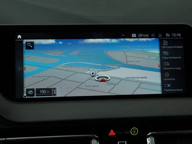 BMW 1 Serie 120i Executive 2022 Benzine 15