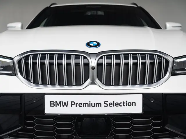 BMW 3 Serie Touring 330e 2025 Hybride Benzine 17