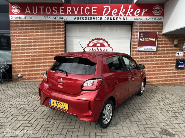 Mitsubishi Space Star 1.2 Dynamic 2022 Benzine 14