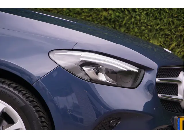 Mercedes-Benz B-Klasse B 200 2019 Benzine 34