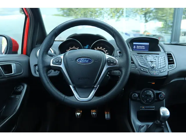 Ford Fiesta 1.0 ECOBOOST ST-LINE 2016 Benzine 18