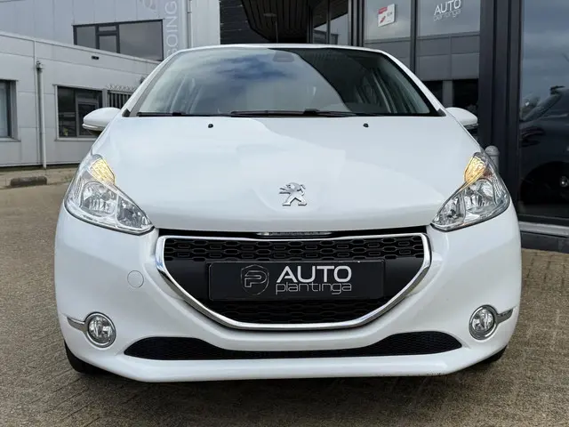 Peugeot 208 1.2 VTi Envy 2014 Benzine 3