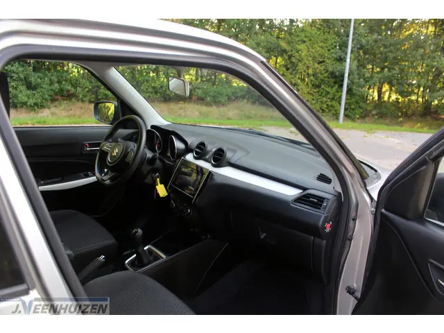 Suzuki Swift 1.2 Select 2018 Benzine 12