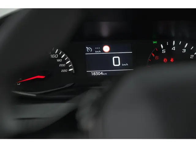 Peugeot 208 PureTech 100 Allure Pack 2023 Benzine 37