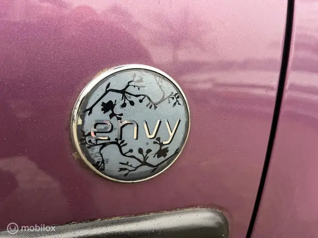 Peugeot 107 1.0 Envy 6/12 m garantie 2013 Benzine 8