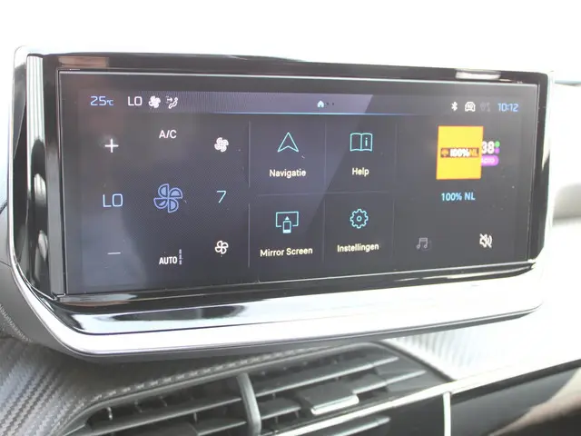 Peugeot 2008 HYBRID 145 ALLURE 2025 Hybride Benzine 21