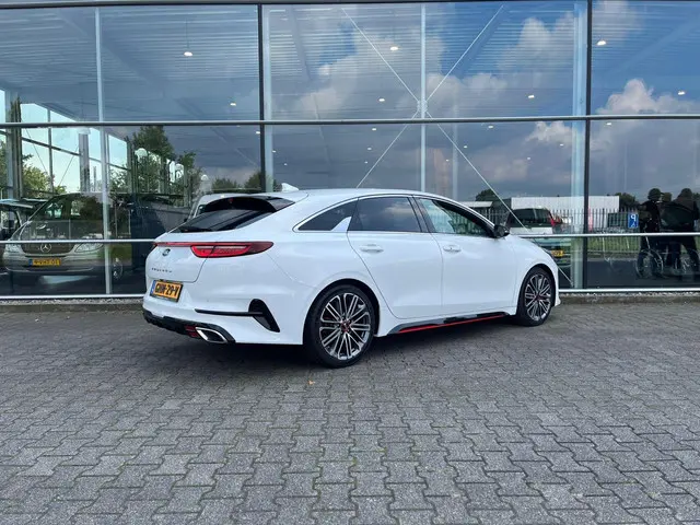 Kia ProCeed 1.6 T-GDI GT Apple Carplay PDC 2019 Benzine 4